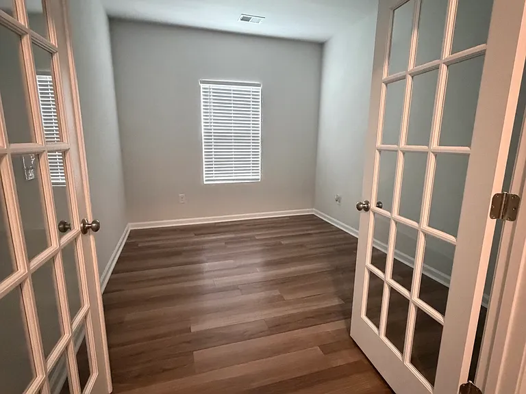 1317 Boswell Ct — Photo 10
