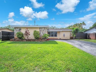 700 NW 88th Ter, Pembroke Pines, FL, 33024