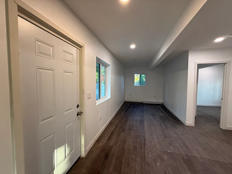14273 Eastridge Dr — Photo 32