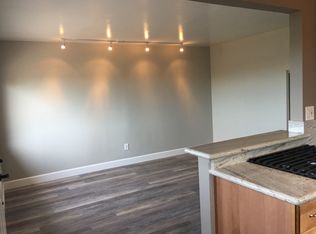 37 Briggs Ave, Encinitas, CA 92024