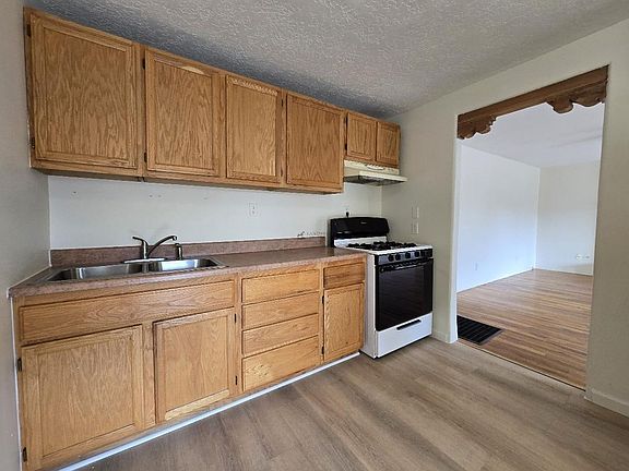 5th image of 1427 Agua Fria St #A