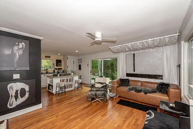 4458 Countryside W — Photo 17