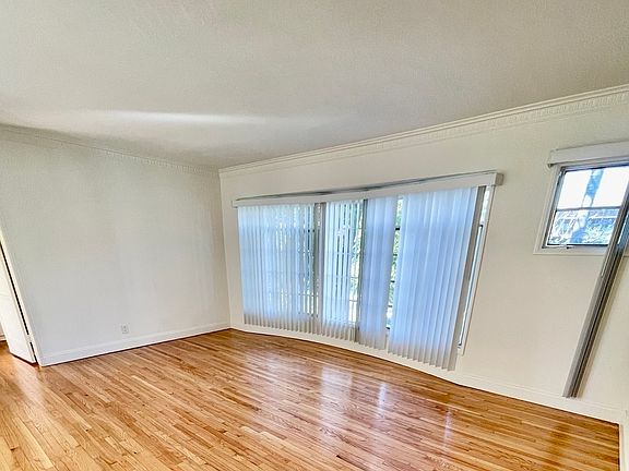 2nd image of 1270 Havenhurst Dr #1