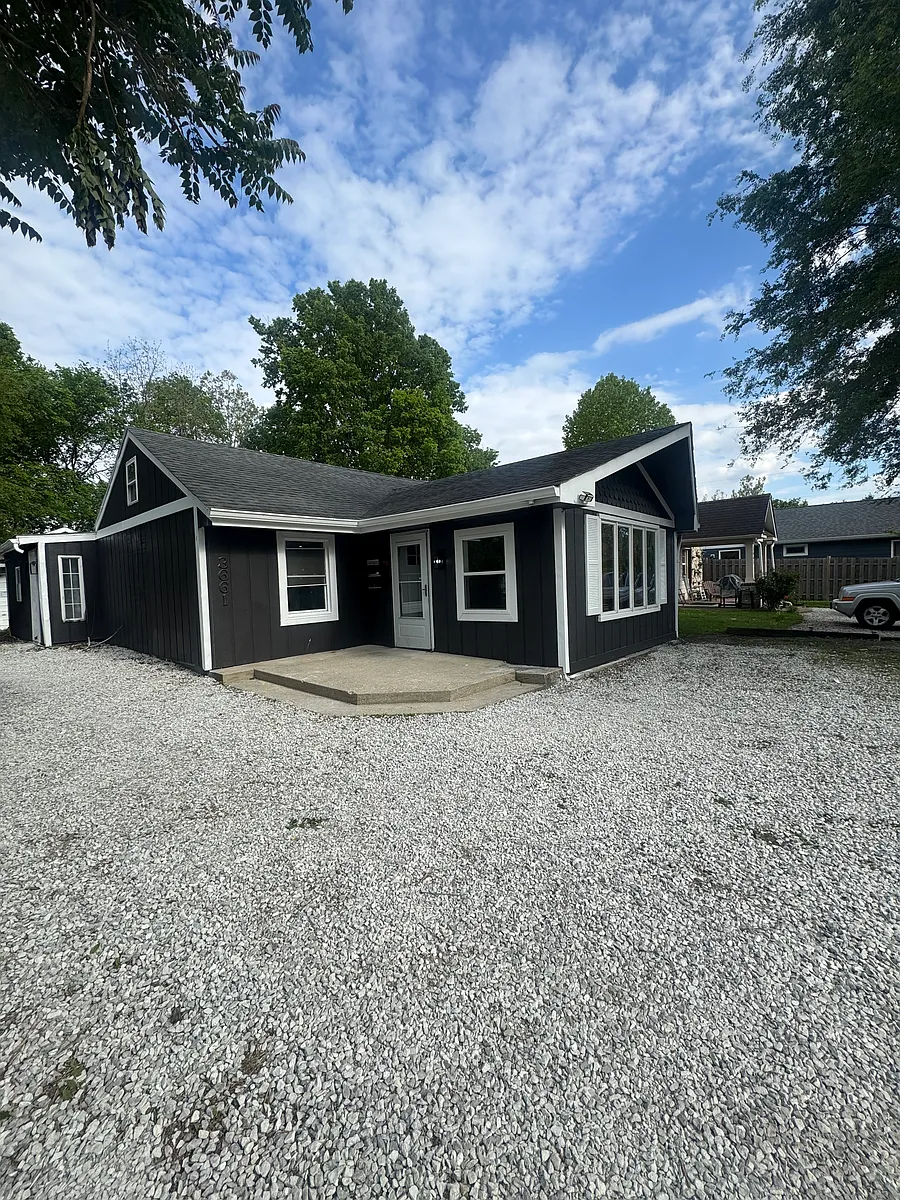 Building Photo - 3661 Sherman Dr