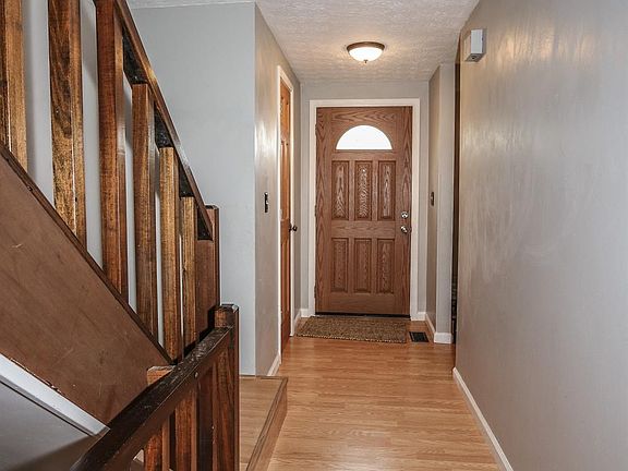 3rd image of 7363 Woodcroft Dr