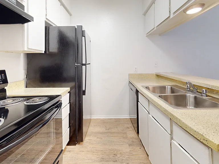 Addison Apartments at the Park — Photo 121