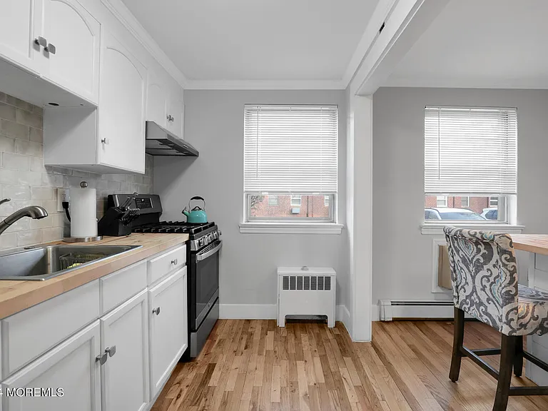 155 Manor Dr — Photo 10
