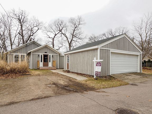 2nd image of 10102 Harris Dr