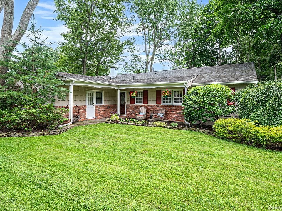 1st image of 44 Winslow Lane