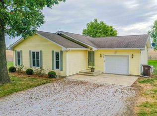 716 Laura Ln, Sweetser, IN 46987