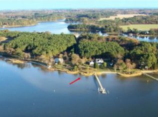 6375 Riverside Ln, Franktown, VA 23354