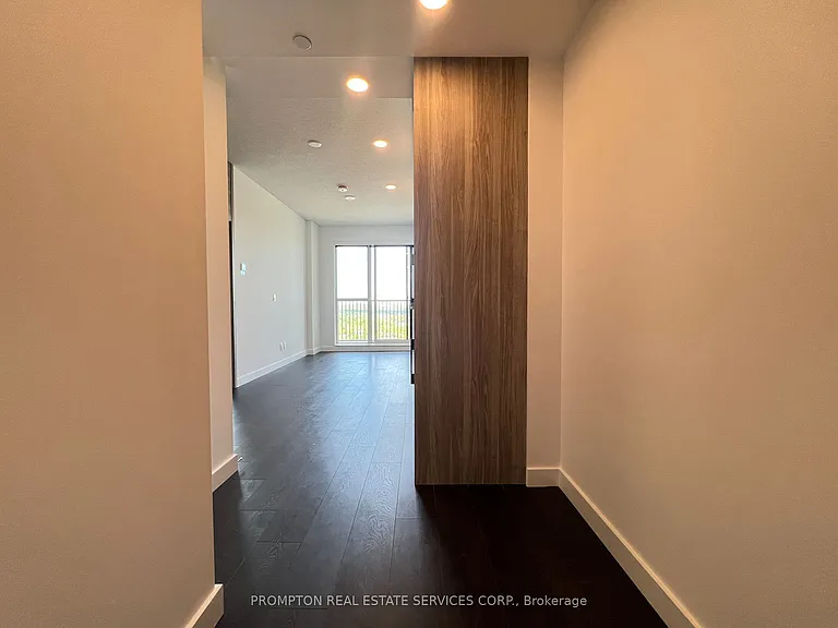 18 Esther Shiner Blvd #2309 — Photo 8