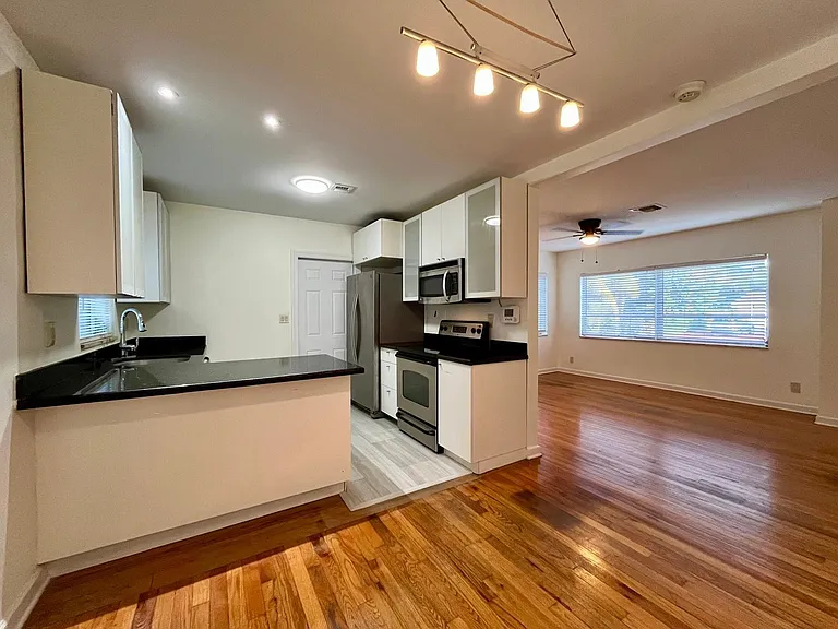 348 Gregory Rd — Photo 6