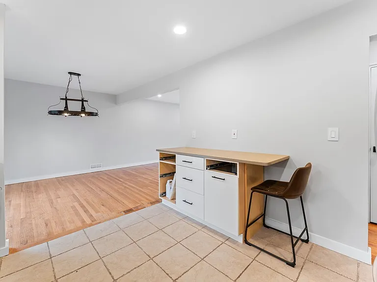 8 Brook Way — Photo 9