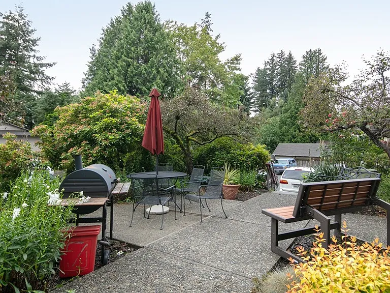 10295 NE 189th St — Photo 11