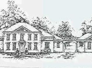2 Cooper Rd, Montgomery, OH 45242