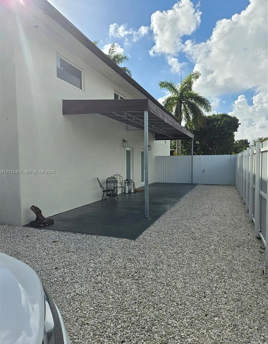 Silver Palm City — Photo 4