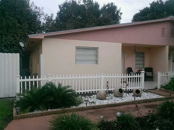 4th image of 3062 NW 13th St #3062