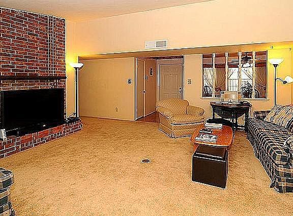 3rd image of 4421 Hale St