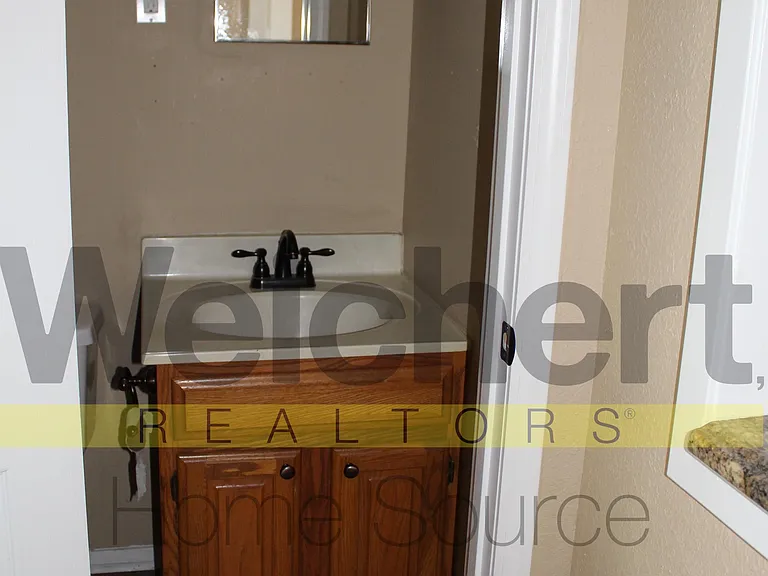 604 N 13th St #2 — Photo 7