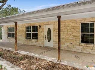 8281 Mountain Dr, Salado, TX 76571