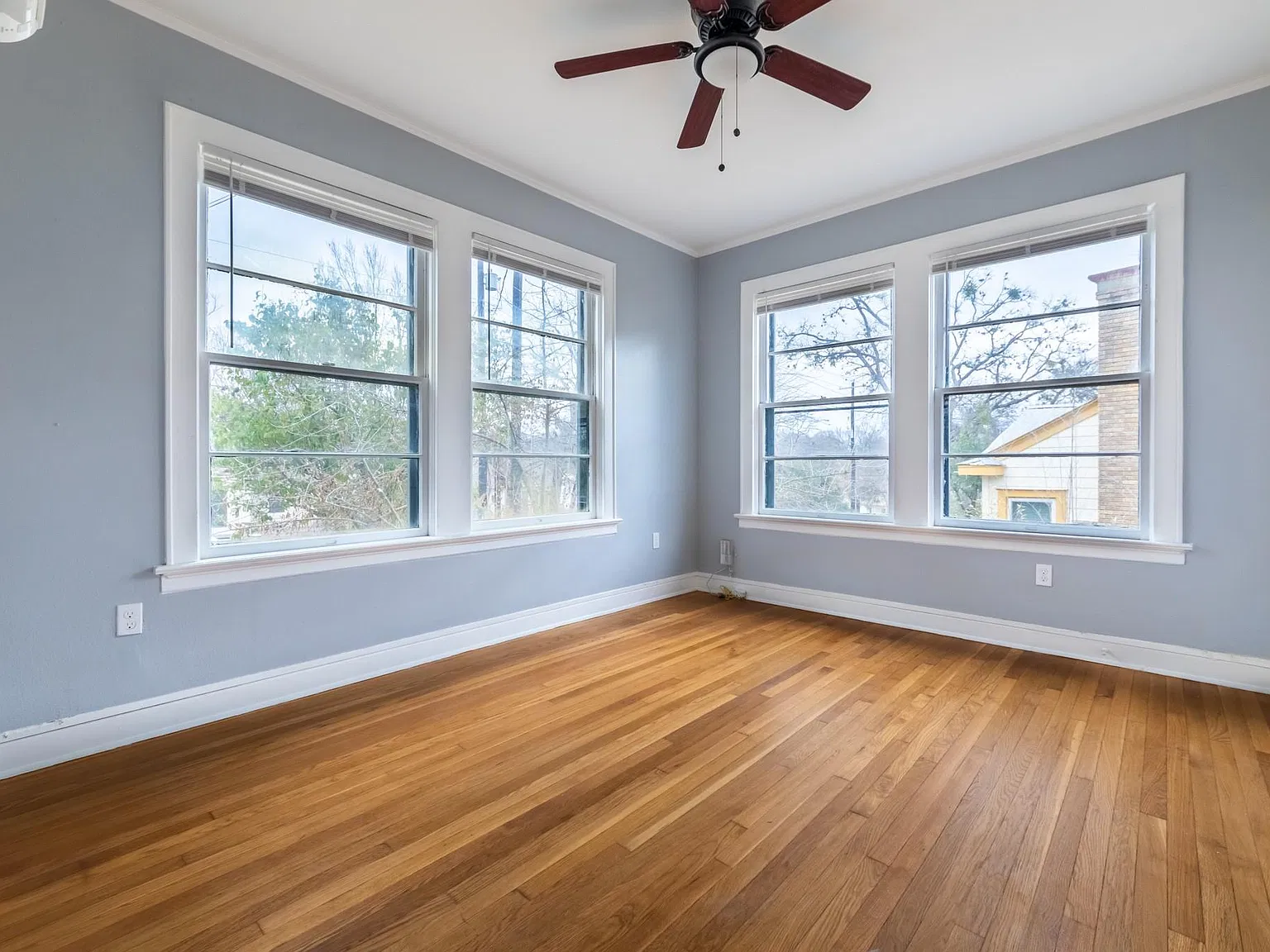 2 bed, 1.0 bath, 727 sqft, $2,300 — Photo 4