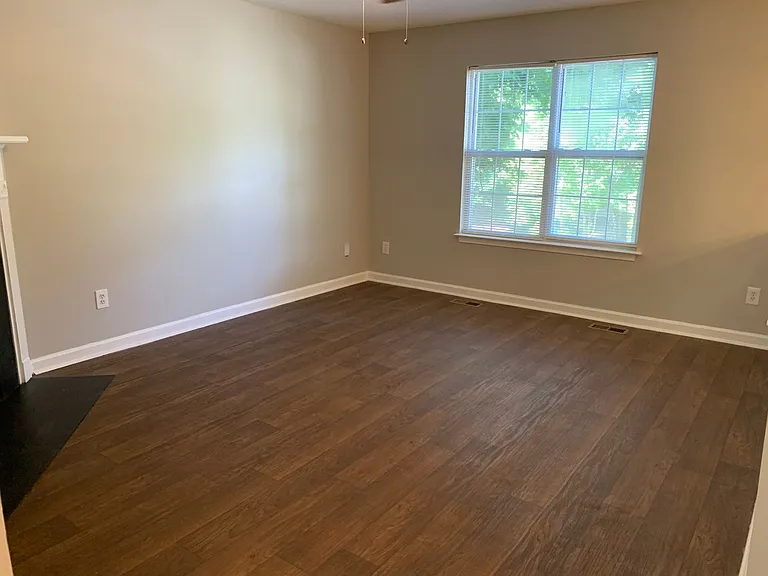 147 Kylee Ct — Photo 15