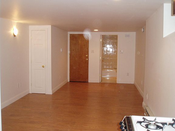 2nd image of 1912 Fairmount Avenue Lower Level Rear 1