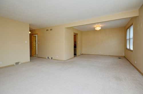 3rd image of 3310 W Columbia Ave