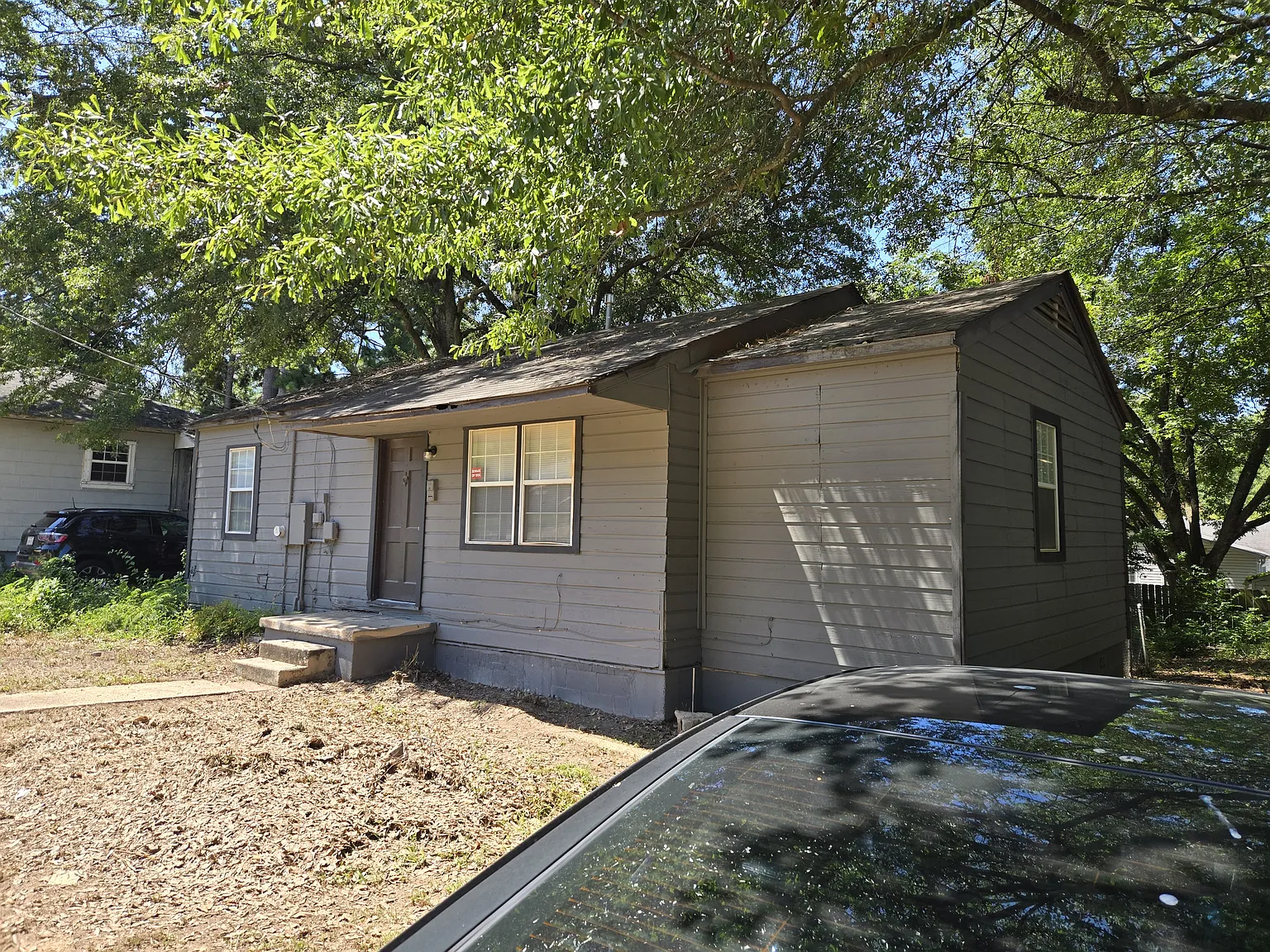3 bed, 928 sqft, $1,000 — Photo 2