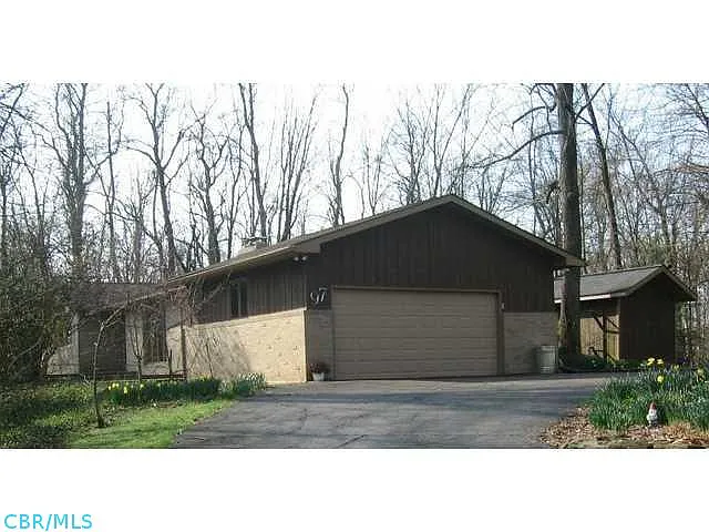 97 Lawrin Ct SW photo 1