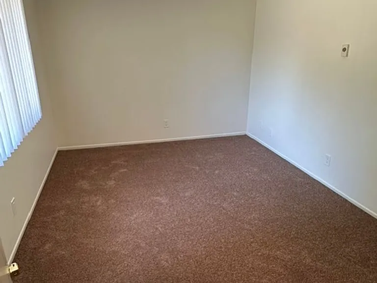 2566 Anchor Ave — Photo 4
