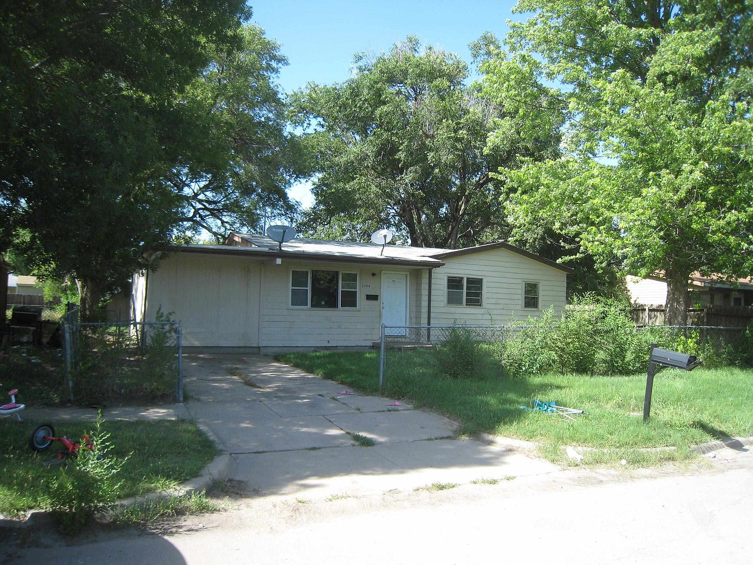 2304 W Haskell St, Wichita, KS 67213 Zillow