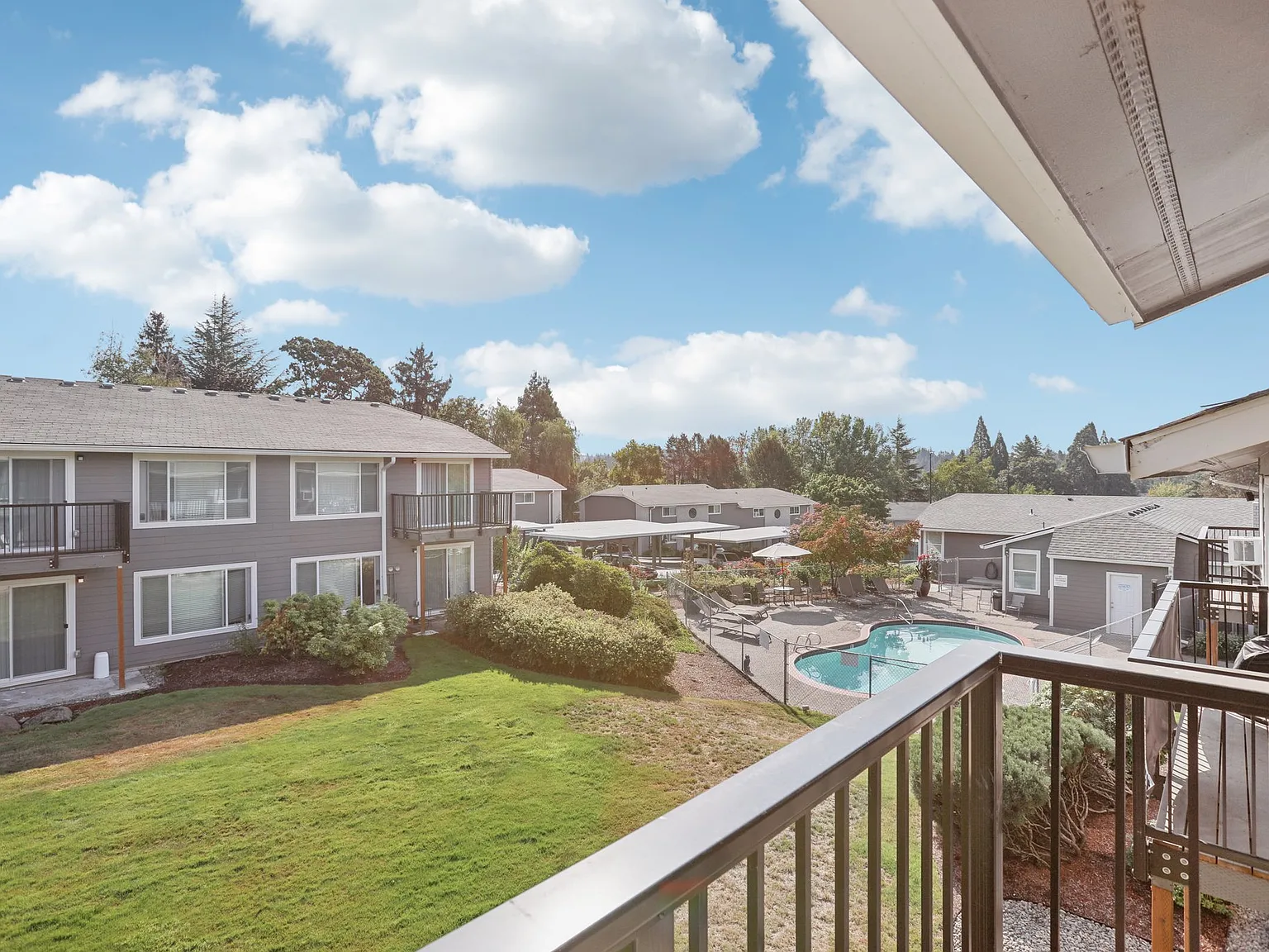 Cornell Manor Apartments — Photo 1