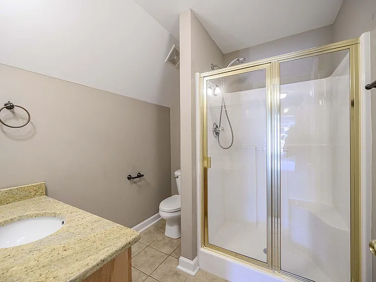 2256 Westwood Dr — Photo 22