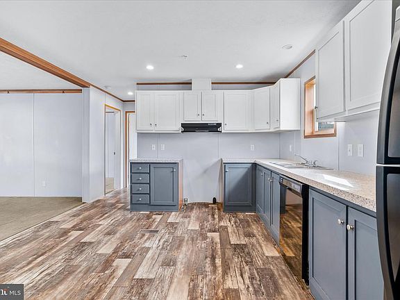 5th image of 11307 Hawthorne Ct