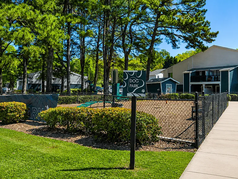 Waters Edge Apartments — Photo 17