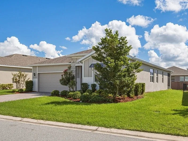 2 bed, 2.0 bath, 1813 sqft, $2,500 — Photo 2