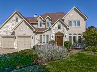 2960 Clara Ave, Aurora, IL 60502