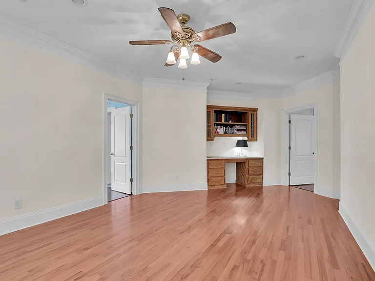 8225 Seven Oaks Dr S — Photo 16