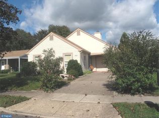 3 Dartmoor Pl, Southampton, NJ 08088