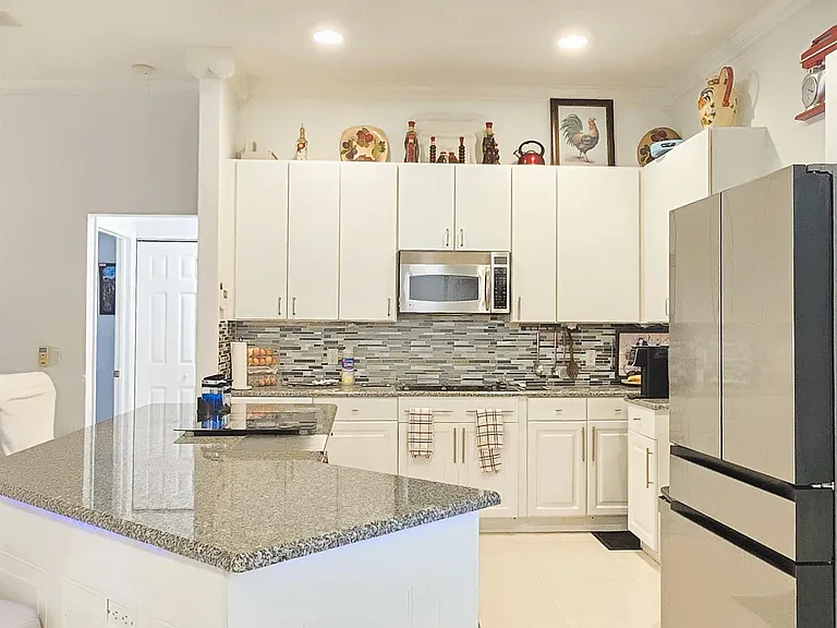 15056 Temple Blvd — Photo 9