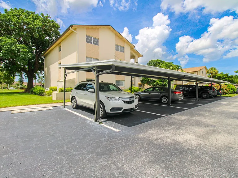 1020 Palm View Dr #C-104 — Photo 4