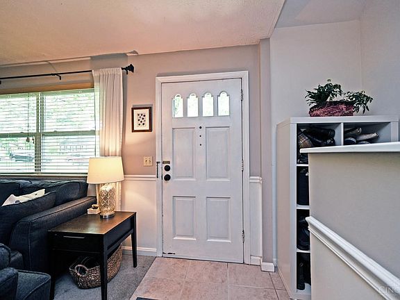 4th image of 1334 Collinsdale Ave