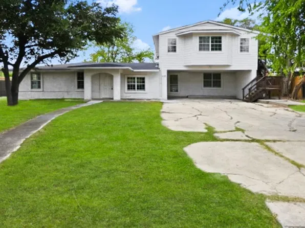645 W BROADVIEW DR, San Antonio, TX 78228