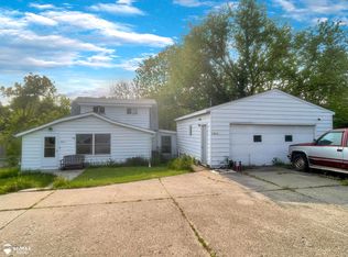 5082 S Center Rd, Grand Blanc, MI 48439