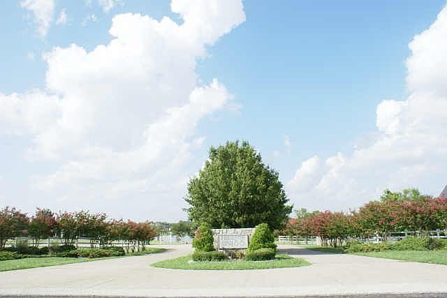 2nd image of 150 Shawnee Trl