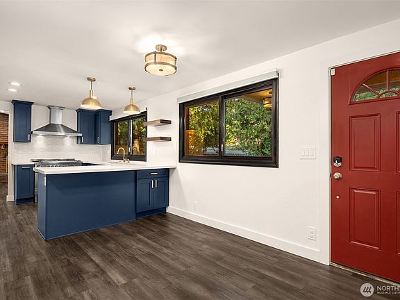 3rd image of 16417 210th Avenue NE