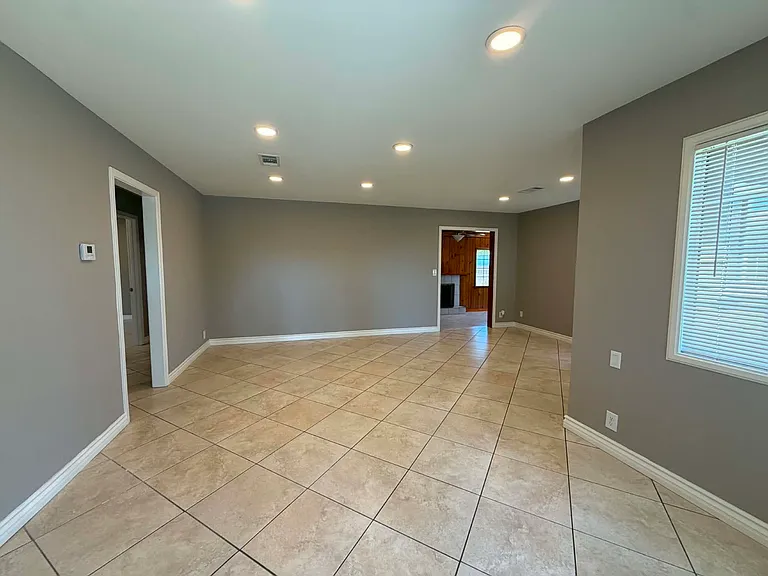 722 S Citron St — Photo 14