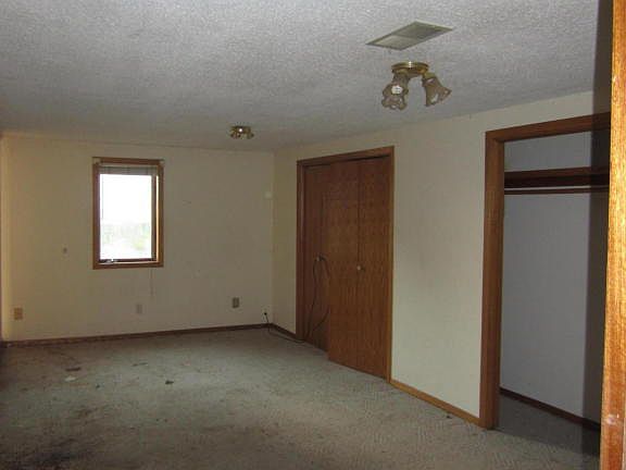 5th image of 80404 Us Highway 71
